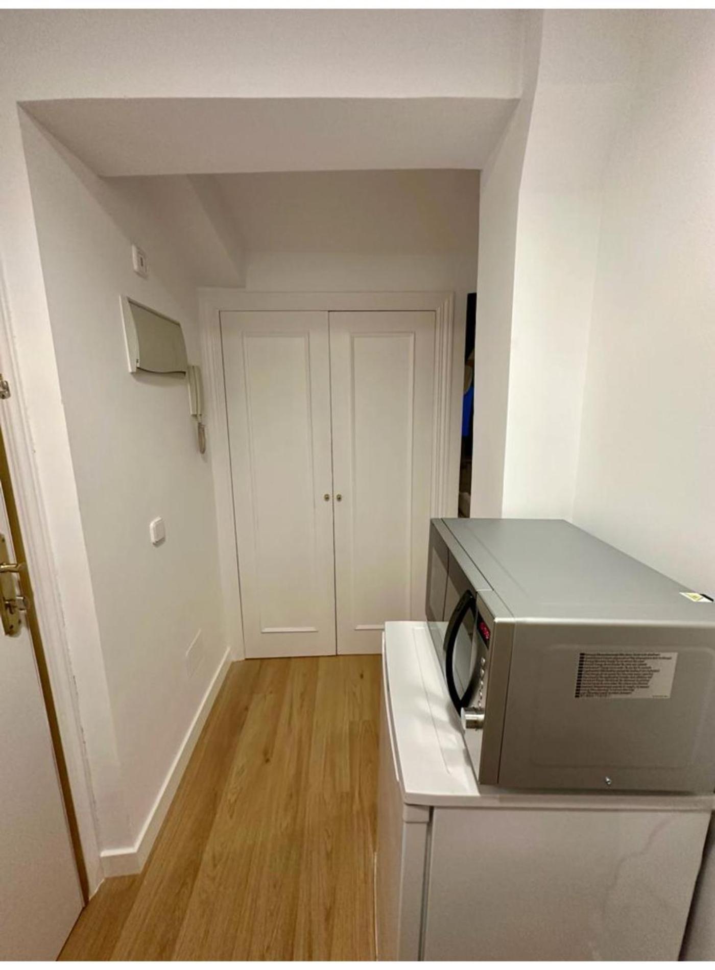 Fashion Design Loft En Calle Carretas-Sol Para 4Pax Madrid Bagian luar foto